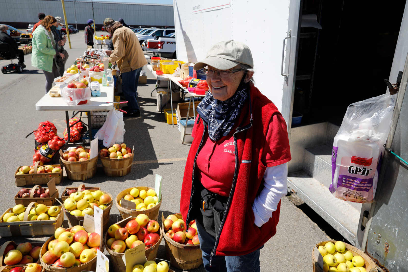 Clinton Bailey Farmers Market (copy) Becken Farm